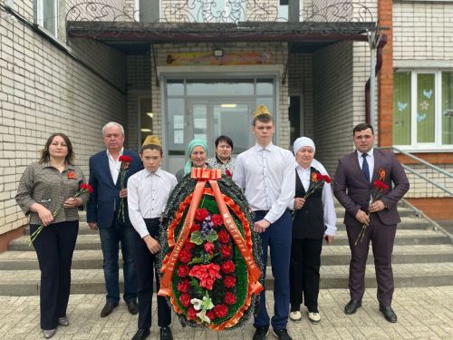 Комыргуҗа мәктәбендә тантаналы митинг булды