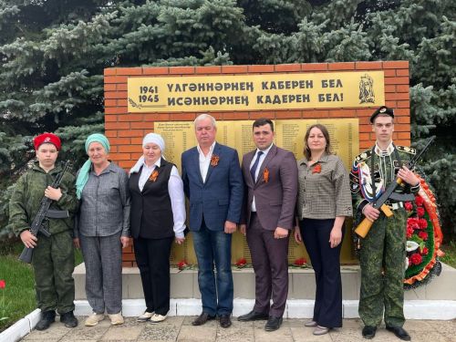 Комыргуҗа мәктәбендә тантаналы митинг булды