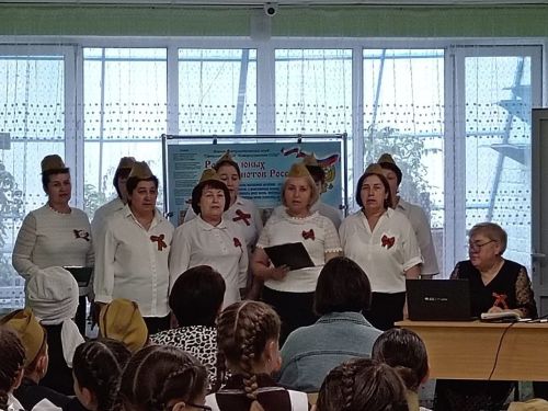 Комыргуҗа мәктәбендә тантаналы митинг булды