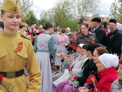 Әтнәдә Бөек Җиңүнең 80 еллыгы уңаеннан бик куп төрле кургәзмәләр эшләде