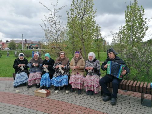 «Туган ягым ял паркы»ның узәк мәйданында матур җырлар яңгырый