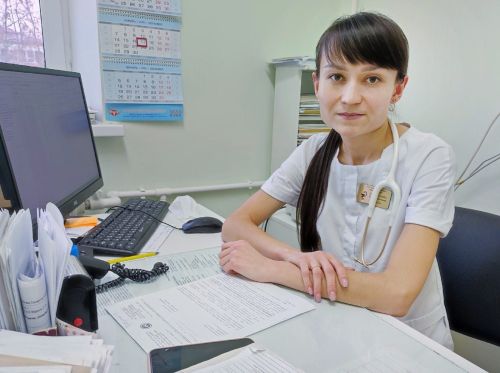 Балалар табибы Гөлинә Төхбәтуллина киңәш итә