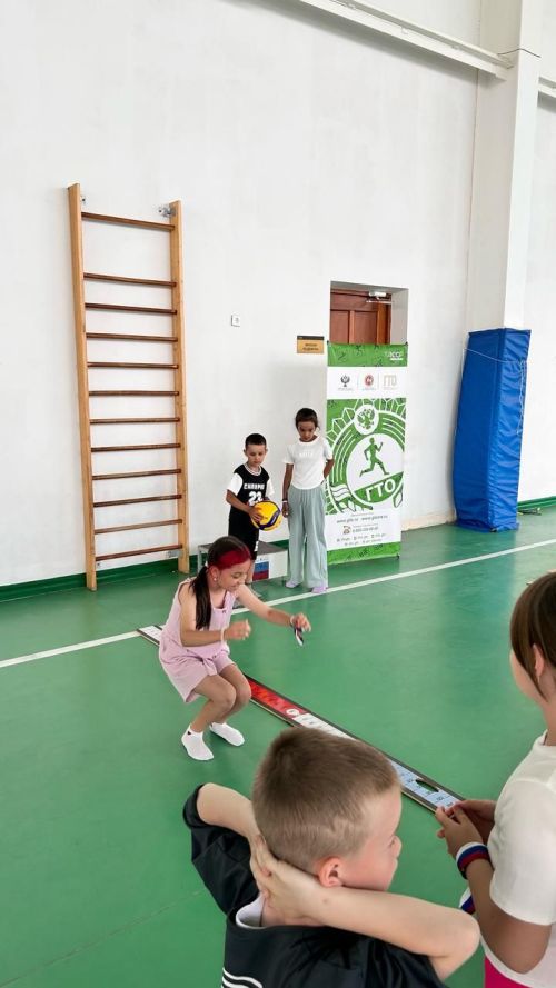 Спорт үзәгендә һәркемнең яраткан «Күңелле стартлар» спорт уеннары узды