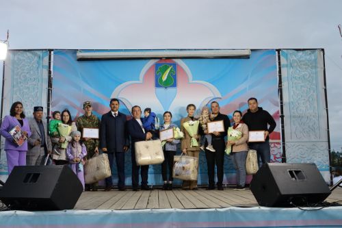 Әтнәдә Яшьләр көне: Ләйсән Мәхмүтова белән Илшат Сафин да кайтканнар иде