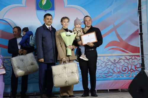 Әтнәдә Яшьләр көне: Ләйсән Мәхмүтова белән Илшат Сафин да кайтканнар иде