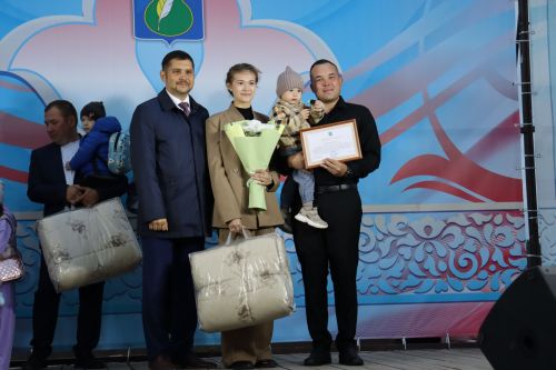 Әтнәдә Яшьләр көне: Ләйсән Мәхмүтова белән Илшат Сафин да кайтканнар иде