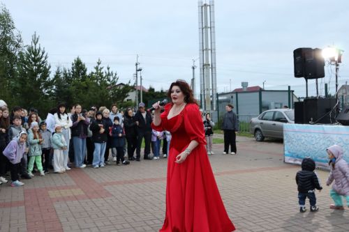 Әтнәдә Яшьләр көне: Ләйсән Мәхмүтова белән Илшат Сафин да кайтканнар иде