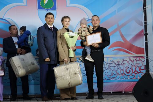 Әтнәдә Яшьләр көне: Ләйсән Мәхмүтова белән Илшат Сафин да кайтканнар иде