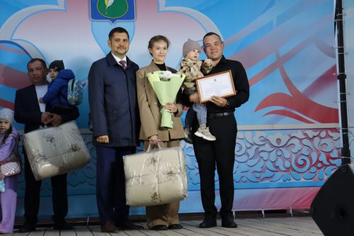 Әтнәдә Яшьләр көне: Ләйсән Мәхмүтова белән Илшат Сафин да кайтканнар иде