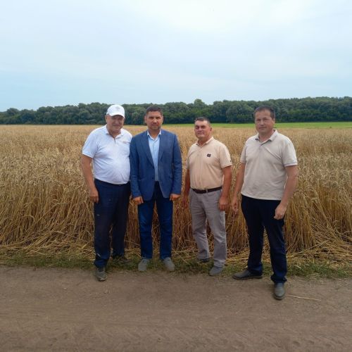 Әтнәдә беренчеләрдән булып «Ленин» чыкты