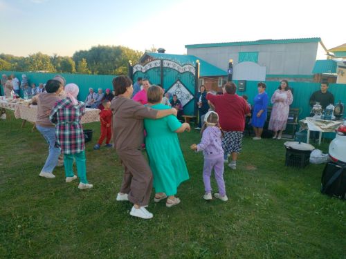 Бәрәзә авылында «культурно» ял итәләр