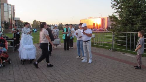 Әтнәдә коляскалар парады һәм сабыйлар ярышы узды
