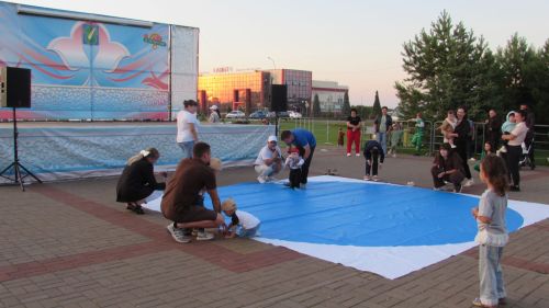 Әтнәдә коляскалар парады һәм сабыйлар ярышы узды