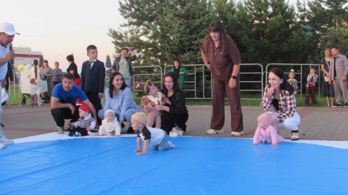 Әтнәдә коляскалар парады һәм сабыйлар ярышы узды