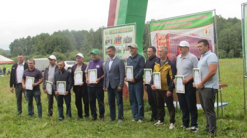 Каенсар урманында Спорт мәктәбенең уку елына  йомгак ясауга багышланган традицион йомгаклау чарасы узды