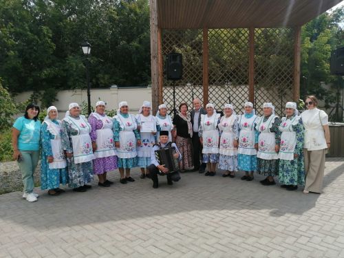 Әтнәнең мәдәният йорты каршында эшләп килүче коллективларга Халык исеме бирелде