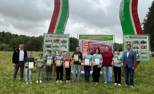 Каенсар урманында Спорт мәктәбенең уку елына  йомгак ясауга багышланган традицион йомгаклау чарасы узды