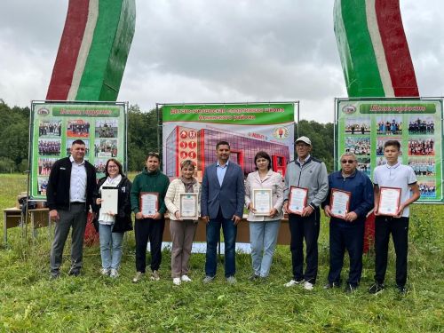 Каенсар урманында Спорт мәктәбенең уку елына  йомгак ясауга багышланган традицион йомгаклау чарасы узды