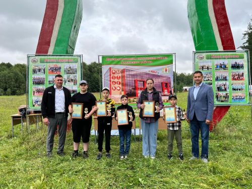 Каенсар урманында Спорт мәктәбенең уку елына  йомгак ясауга багышланган традицион йомгаклау чарасы узды