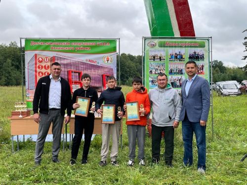 Каенсар урманында Спорт мәктәбенең уку елына  йомгак ясауга багышланган традицион йомгаклау чарасы узды