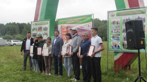 Каенсар урманында Спорт мәктәбенең уку елына  йомгак ясауга багышланган традицион йомгаклау чарасы узды