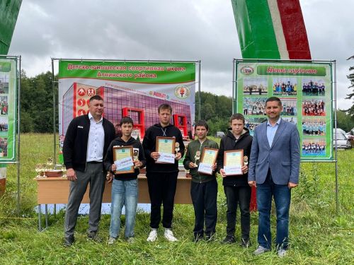 Каенсар урманында Спорт мәктәбенең уку елына  йомгак ясауга багышланган традицион йомгаклау чарасы узды