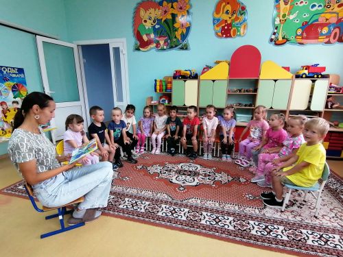 Балалар кечкенәдән матур әдәбият белән танышалар