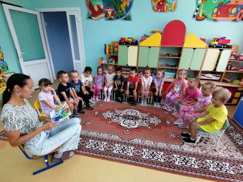 Балалар кечкенәдән матур әдәбият белән танышалар