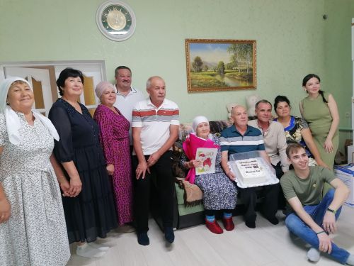 Бәрәскә авылыннан Фирая апа Шәрәфиевага 90 яшь тулды