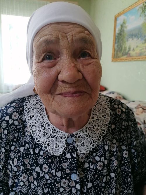 Бәрәскә авылыннан Фирая апа Шәрәфиевага 90 яшь тулды