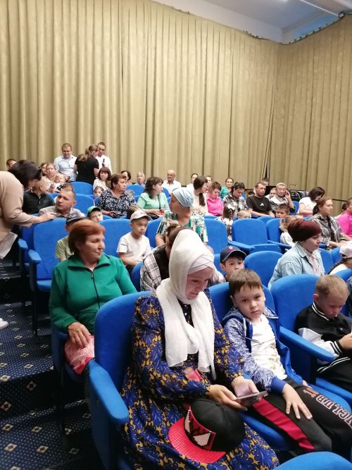Мәктәпкә әзерләнергә ярдәм иттек
