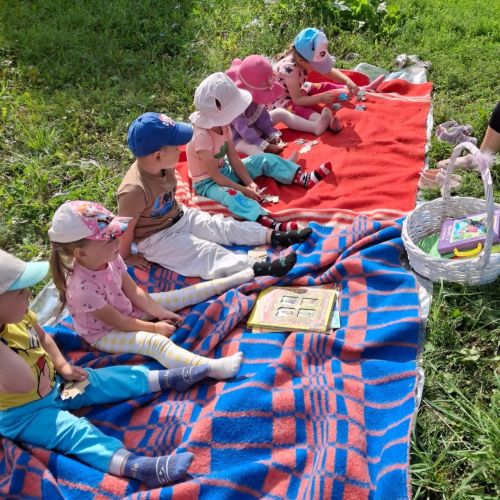 Ташчишмә китапханәсендә табигать кочагында тылсымлы әдәби чара