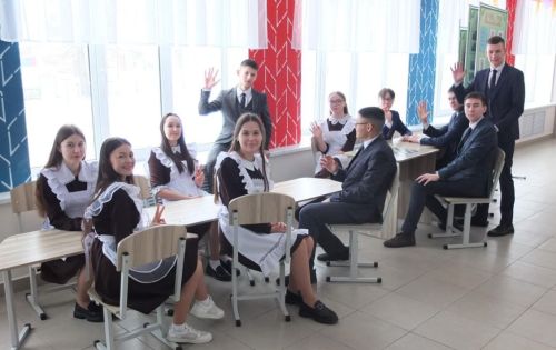 Әтнә дәресе: БДИ нәтиҗәләре буенча 5 фәннән беренче урынга чыккан районның сере нидә?