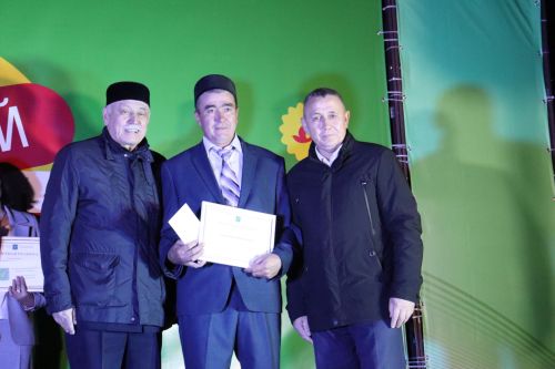 Республика көне уңаеннан үткәрелгән бәйрәм чарасыннан фотолар