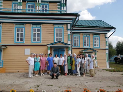 Җәй челләсе нәрсә ул, менә син көн дә якыннарың өчен ут йотып яшәп кара...