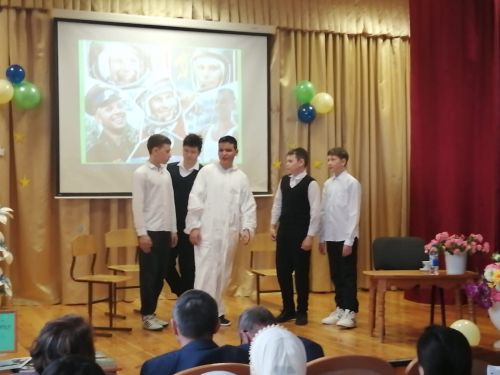 Космонавтика үсешенә өлеш керткән татар шәхесләре турында беләсезме?