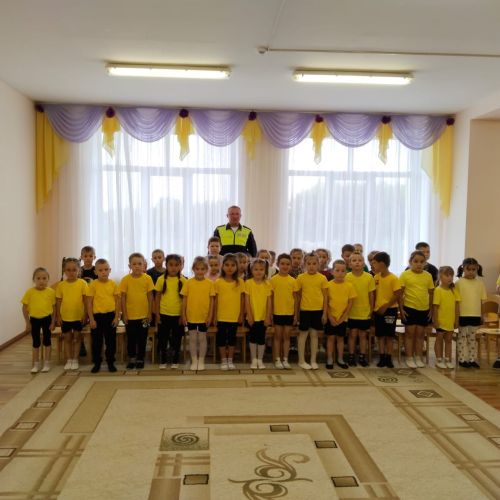 Әтнә районы юл хәрәкәте иминлеге инспекторлары балалар бакчасында
