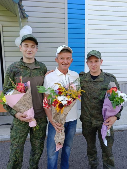 Чембулат авылында геройлар белән очрашу