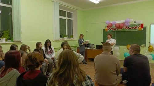 Күшәр мәктәбендә китапханә белән берлектә  студентлар белән очрашу булды