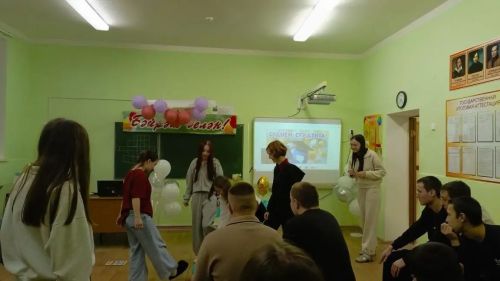 Күшәр мәктәбендә китапханә белән берлектә  студентлар белән очрашу булды