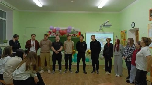 Күшәр мәктәбендә китапханә белән берлектә  студентлар белән очрашу булды
