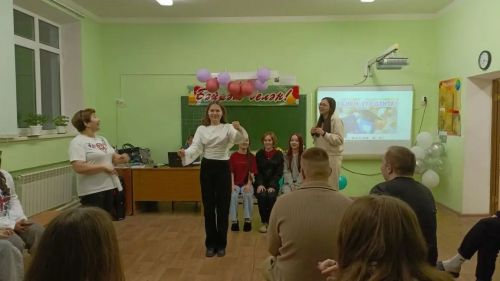 Күшәр мәктәбендә китапханә белән берлектә  студентлар белән очрашу булды