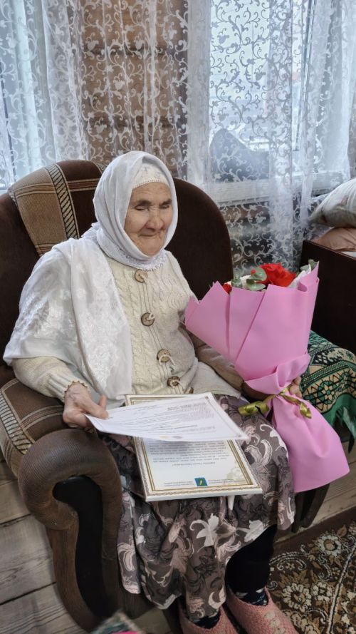 Түбән Көек авылында яшәүче Рәхилә апа Хисмәтуллина 90 яшьлек юбилеен билгеләп үтте