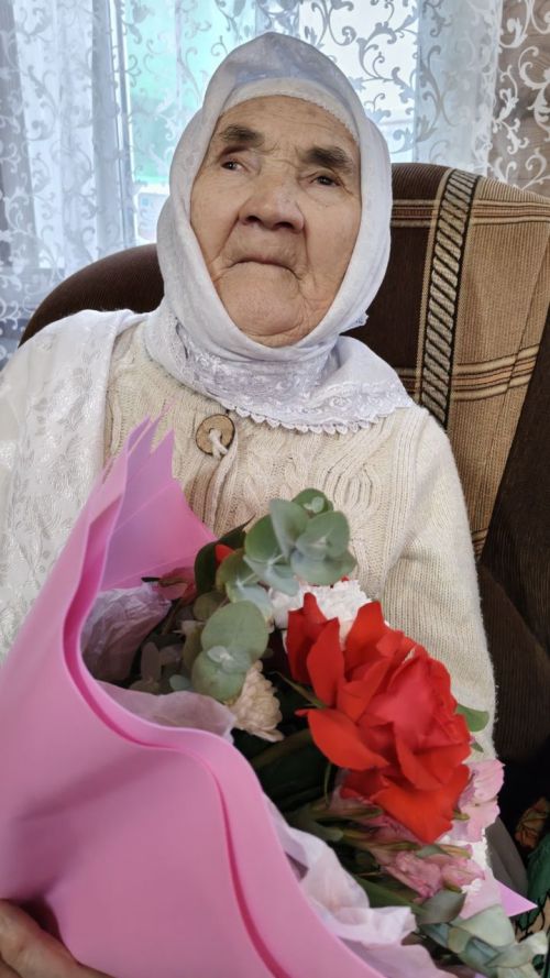 Түбән Көек авылында яшәүче Рәхилә апа Хисмәтуллина 90 яшьлек юбилеен билгеләп үтте