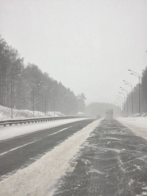 Рөстәм Миңнеханов буран сәбәпле, юлларда сак булырга өндәде