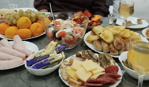 Диетолог бәйрәмнәрдә баллы ризыкны артык күп ашауның нәрсәгә китерәчәге турында сөйләде