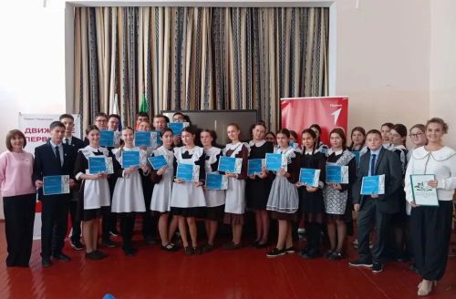 Иң актив укучылар көч сынашты