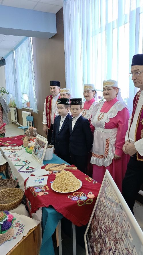 Бәрәзәдән Хөснетдиновлар нәселе зона турына юллама алды