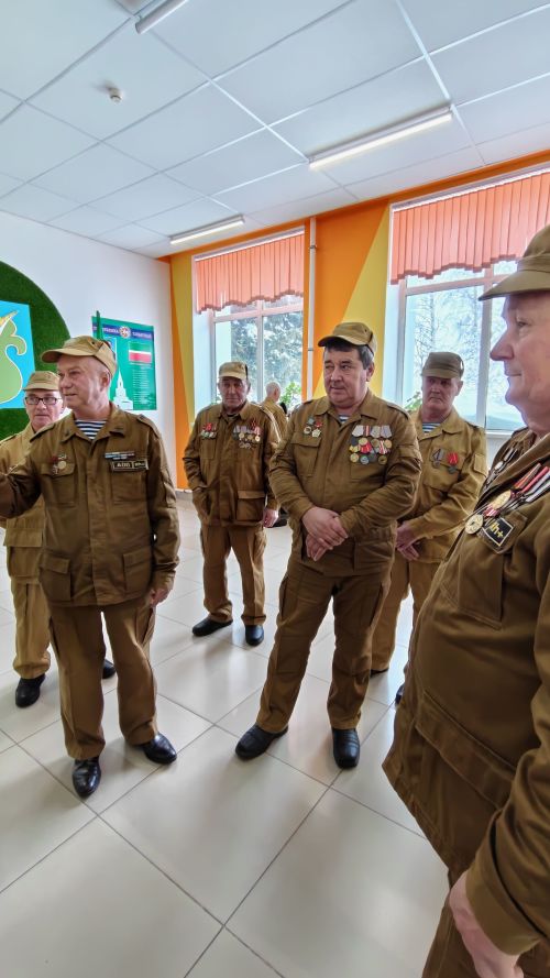 Әфганчы егетләре кабат бердәм булуларын күрсәттеләр