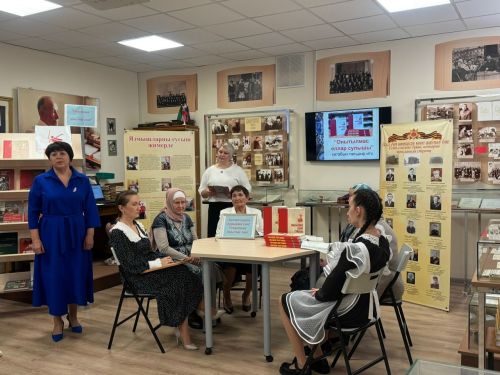 Сибгәт Хәким музеенда  «Онытылмас еллар сулышы» китабы турында фикер алышуга багышланган махсус очрашу булды